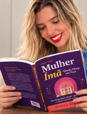 Renata lendo Mulher Ímã